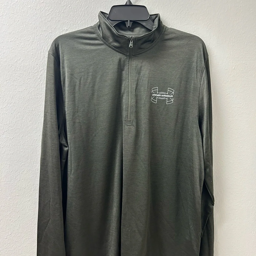 🟢 NWT Under Armour Men’s Quarter-Zip Pullover – Olive Green – Size Large